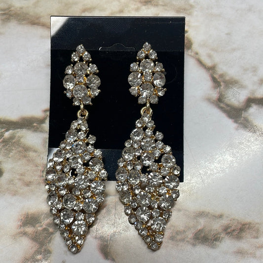 Formal Earrings Gold Base Long Diamond